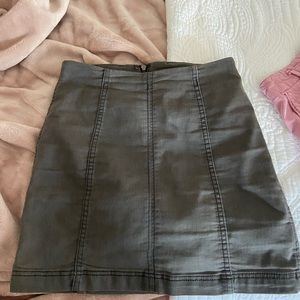 Grey free people skirt !